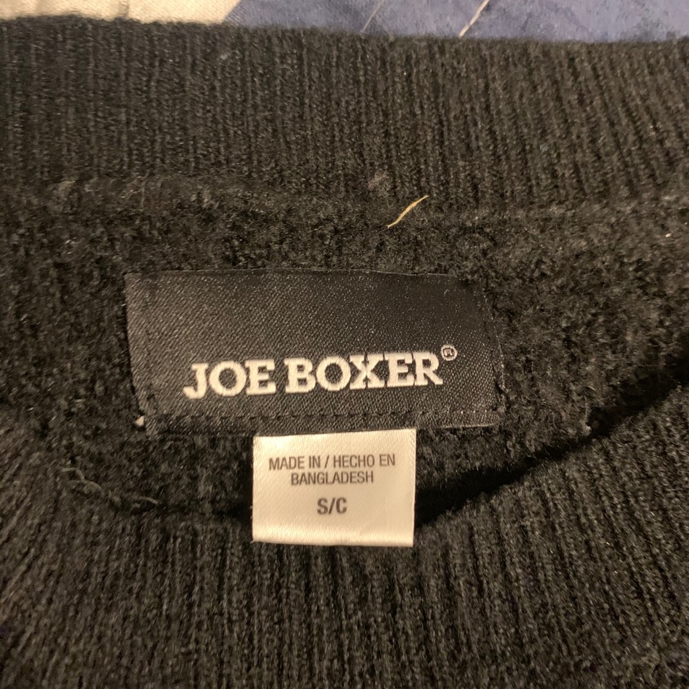 Joe Boxer Sweater - Picture 4 of 4